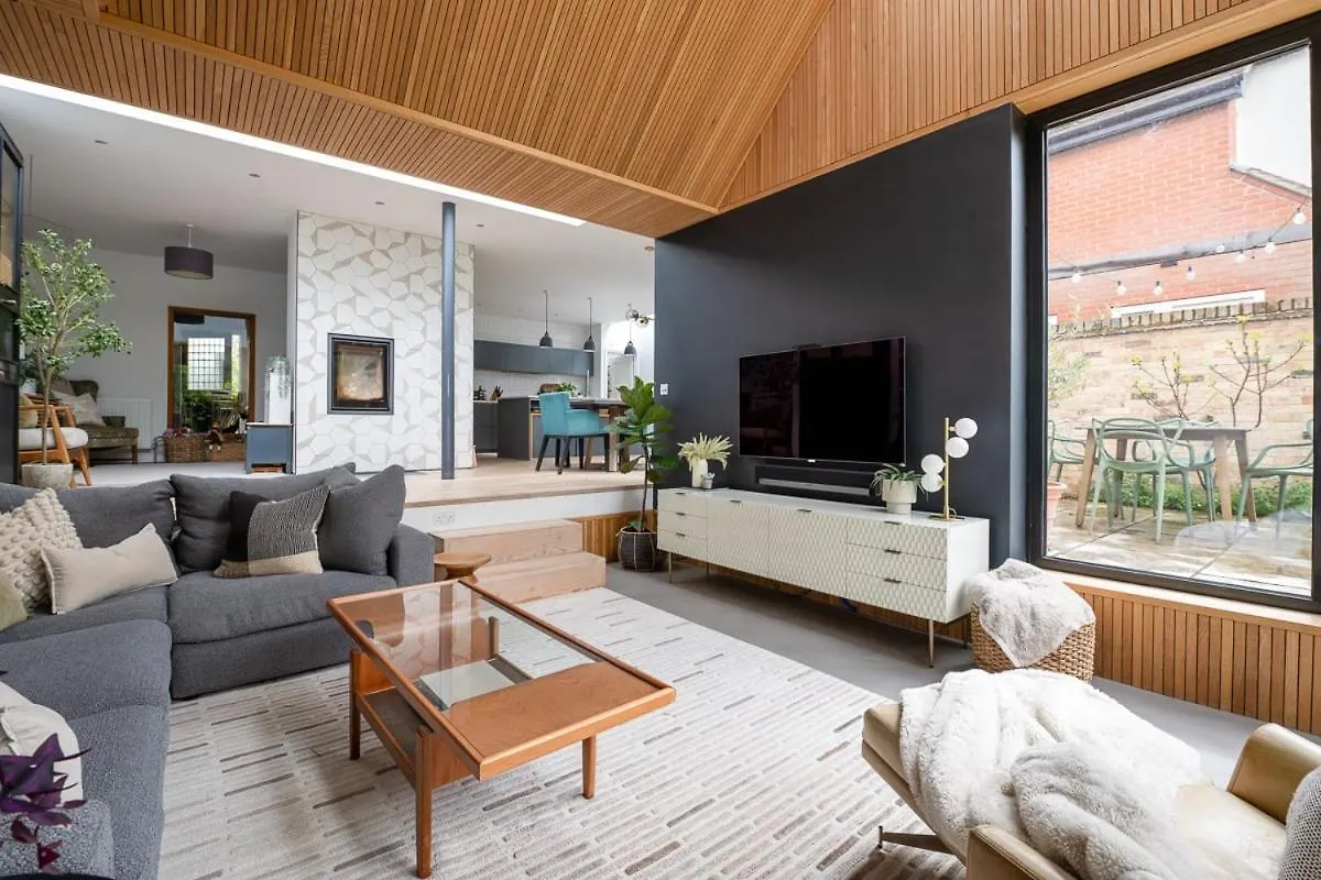 Дом отдыха Cambridge Skylit Serenity: Family-Friendly Retreat Великобритания