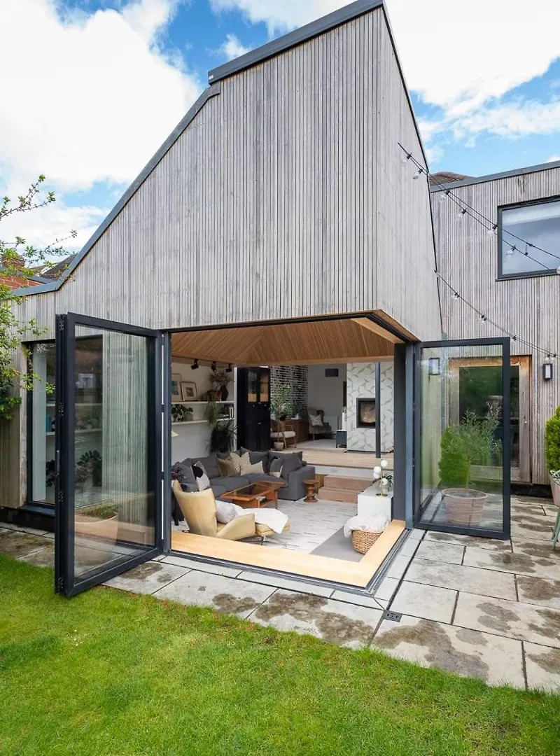 Дом отдыха Cambridge Skylit Serenity: Family-Friendly Retreat